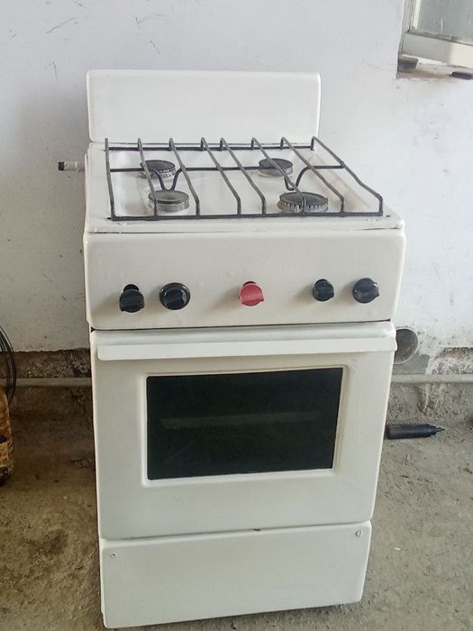 Gaz plitasi sotiladi