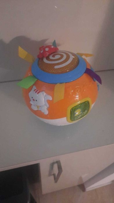 Mingea magica - jucarie interactiva