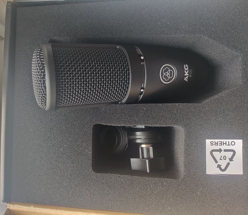 Продам Akg p120 почти 3 раза пользовался