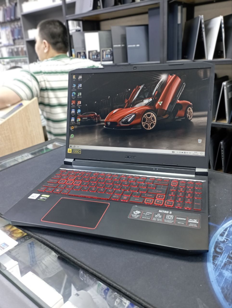 Acer nitri 5 i5/10  8ram/256 ssd/5hdd  gtx1650