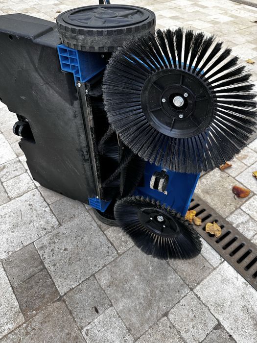 Машина за метене на листа / листосъбирач