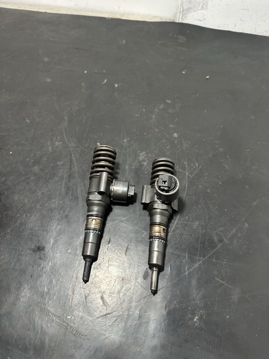 Injector  Audi A6 C6 2.0 TDI BLB BRE injectoare Audi A6 C6 2.0 TDI