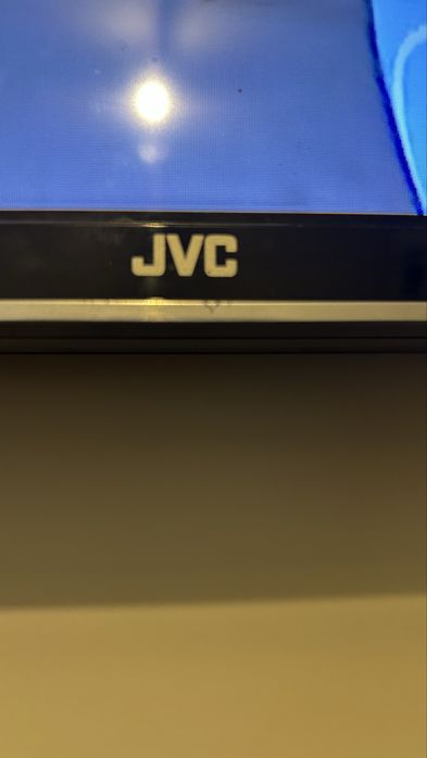 TV JVC Smart 55”