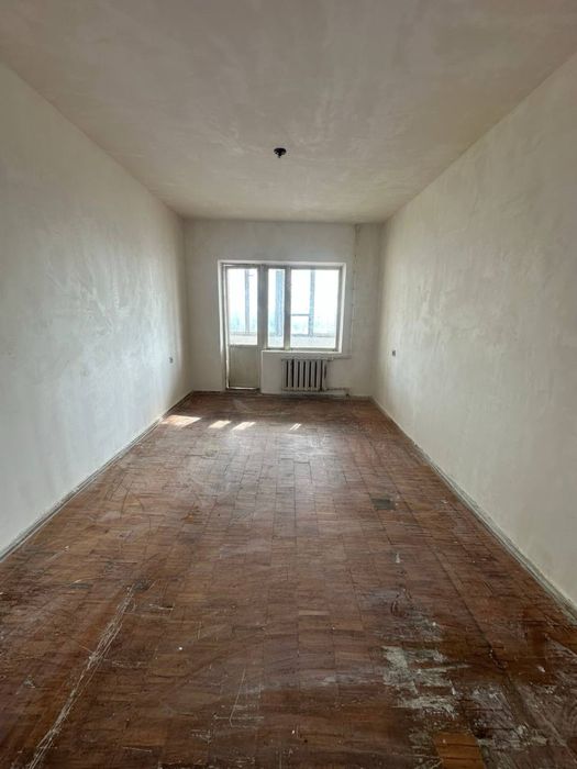 Продается 3-комнатная квартира (Без ремонта) Массив Сергели-4