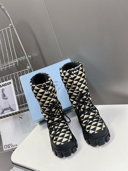 Cizme Prada , calitate premium , pe comanda , noi , 39