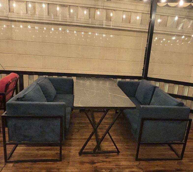 Породается мебель стол 14 штук диван 10 шт одиночный 5шт двойной 8шт