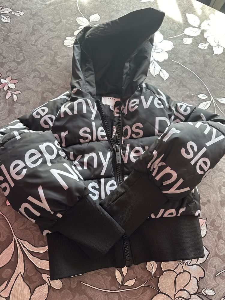 Страхотно Детско яке DKNY