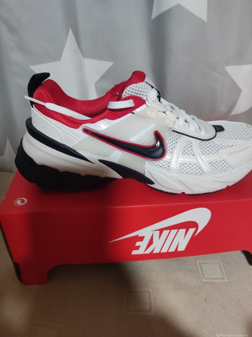 Nike маратонки чисто нови