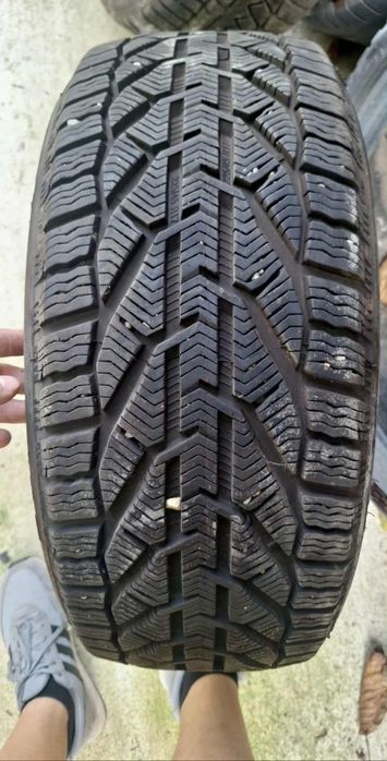 225/45  205/50  215/50 r17