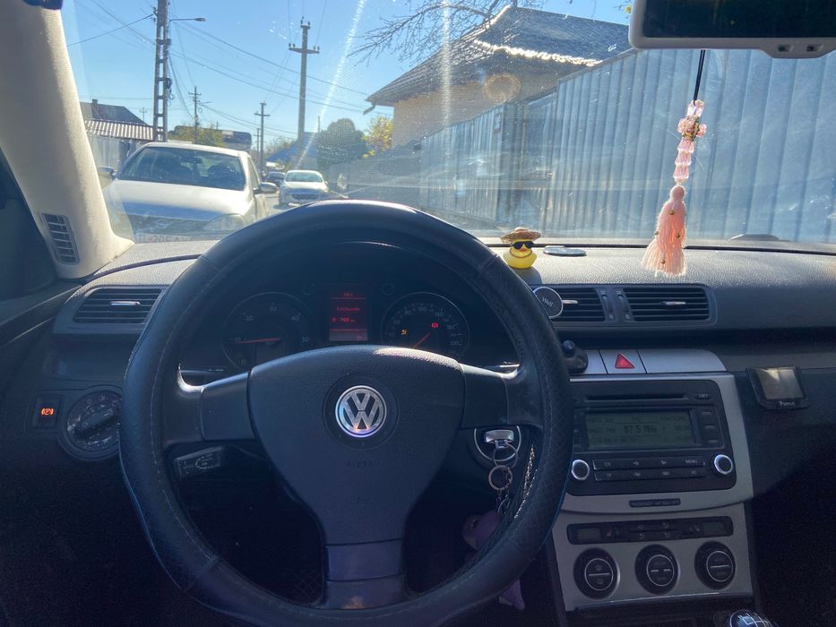 Vând Volkswagen Passat b6 2.0 tdi