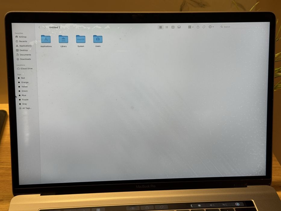 MacBook Pro 15" 2018 16GB/ 512SSD / i7  A1990