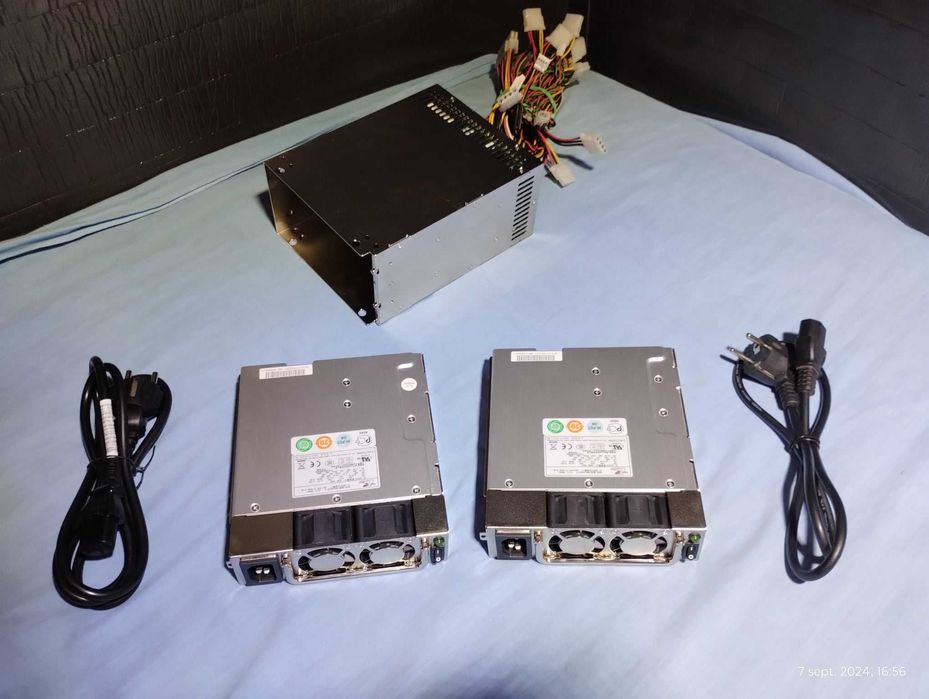 Sursa server 12 V -28 A Zippy Emacs 420W  MRW-6420P-R, rack