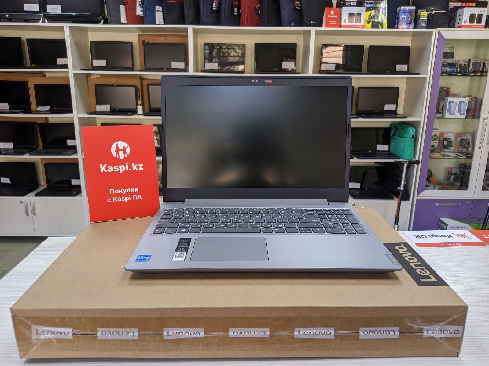 Новые Lenovo (256 Gb SSD, 4 Gb DDR4, 2 ядра)