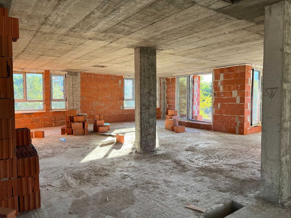 Продава се Тристаен апартамент в София, Малинова долина - 105 кв.м за 1715 €/кв.м - Снимка #1