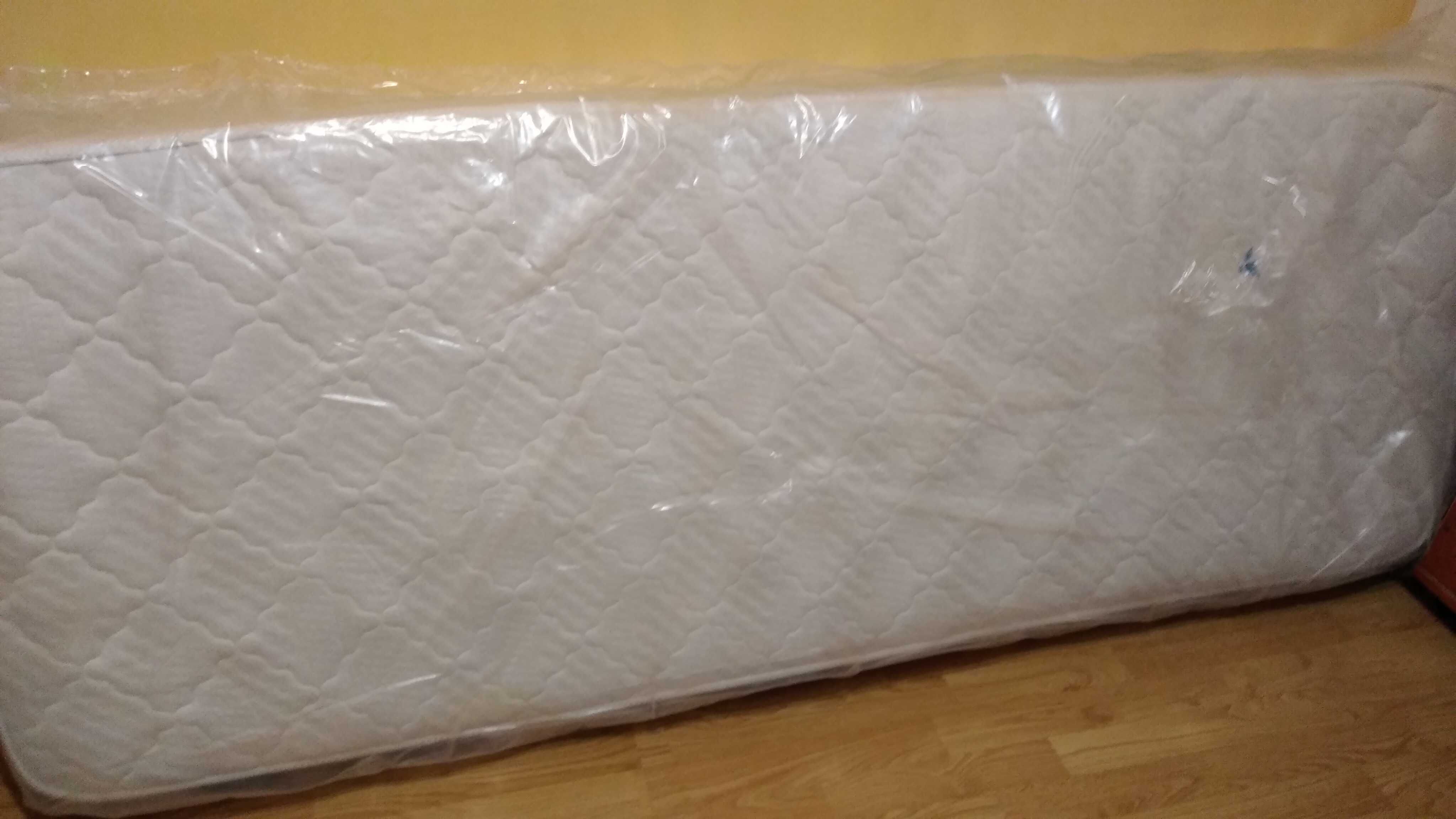 Saltea Memory Foam,miez cu arcuri si spuma, 70x190 cm (grosime 25 cm)