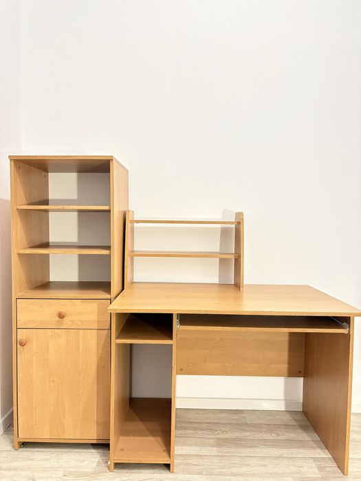 Письменный стол с полкой