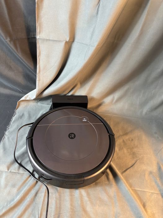 Aspirator Robot iRobot Roomba I7+ cu Svuotare Automată pentru piese