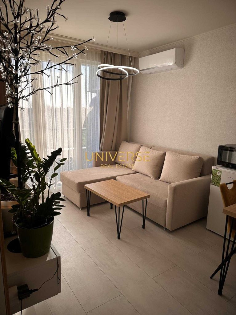 Продава се Двустаен апартамент в к.к. Слънчев бряг - 50 кв.м за 2100 €/кв.м - Снимка #1