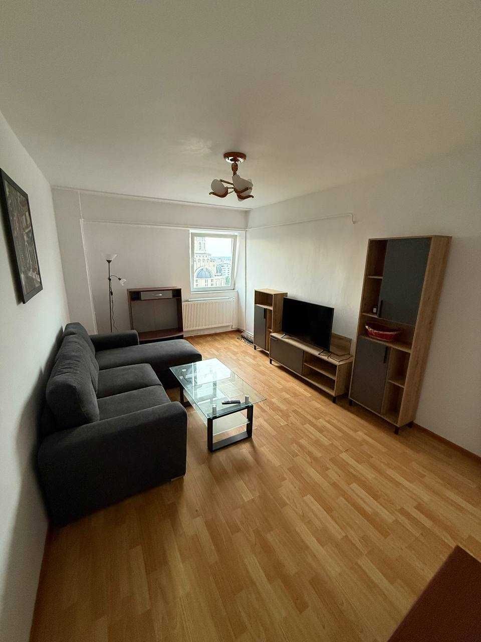 Închiriere apt 3 camere 2 băi Ultracentral Bacău Parcul Trandafirilor