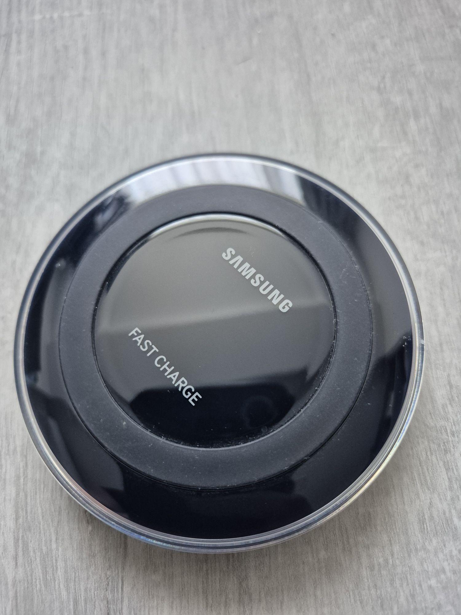 Безжично зарядно Samsung Fast Charge