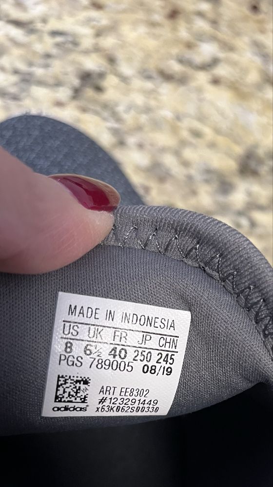 ADIDAS НОВО ! Маратонки