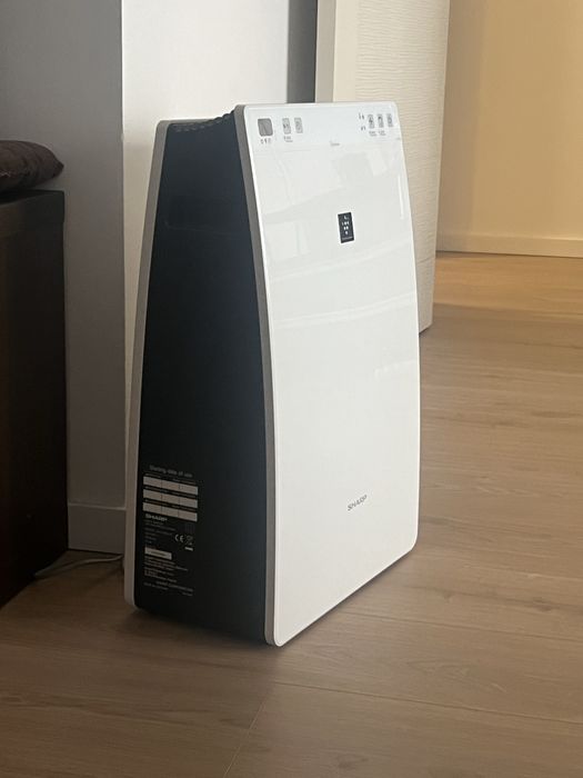 Purificator aer Sharp in stare perfecta!
