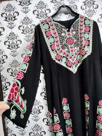 Abaya tradițională deosebită!