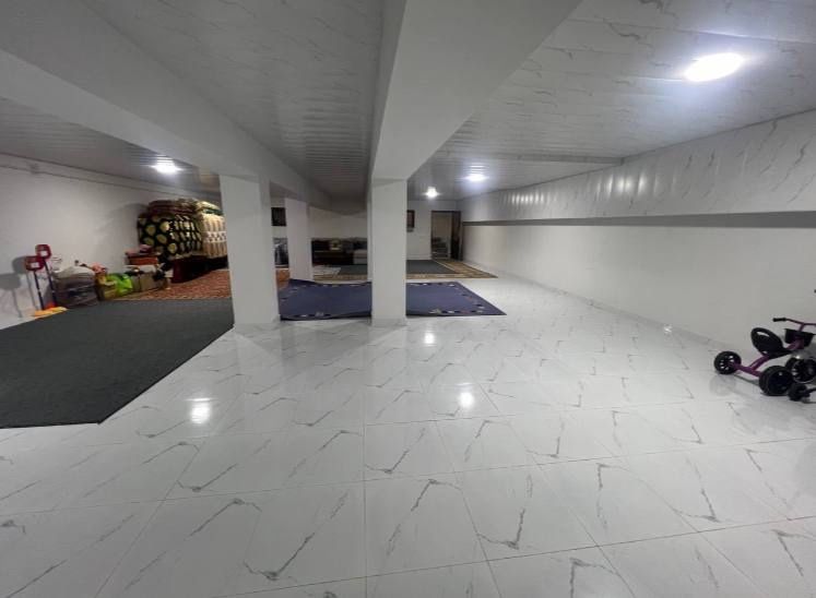 Учкахрамон постан кирганда Обод махаллада 3 сотик файзли участка