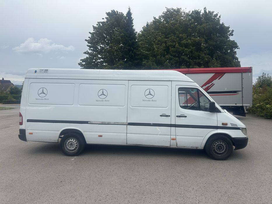 Mercedes benz sprinter 313