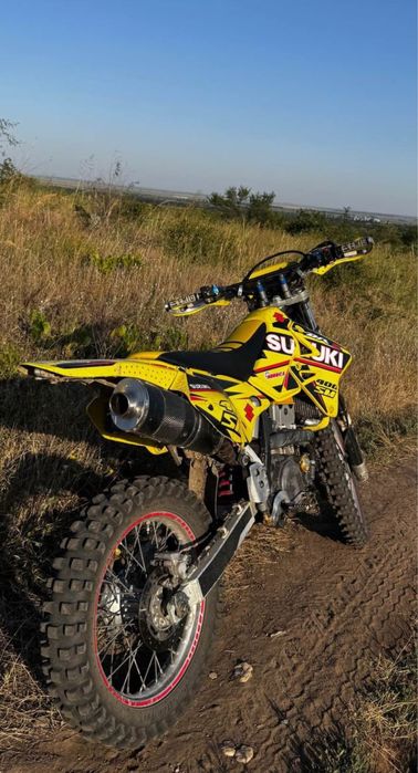 Suzuki drz 400sm ,stare ireprosabilă
