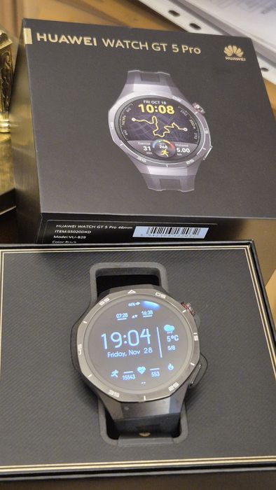 Smartwatch Huawei GT 5 pro in garanție