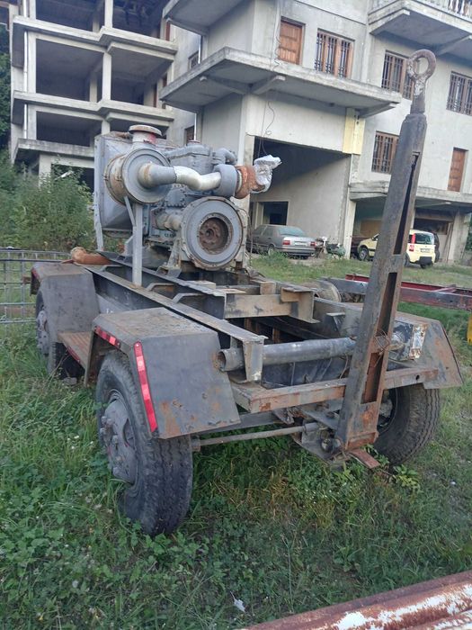 Remorca 5 tone cu motor de vola