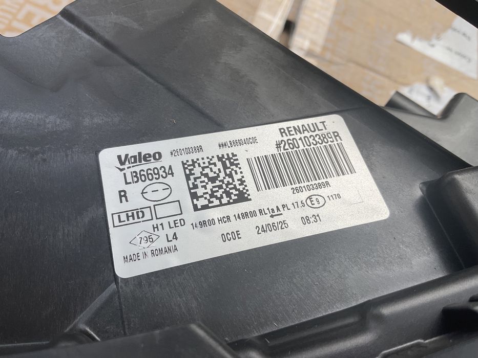 Far Dacia Duster Y Led