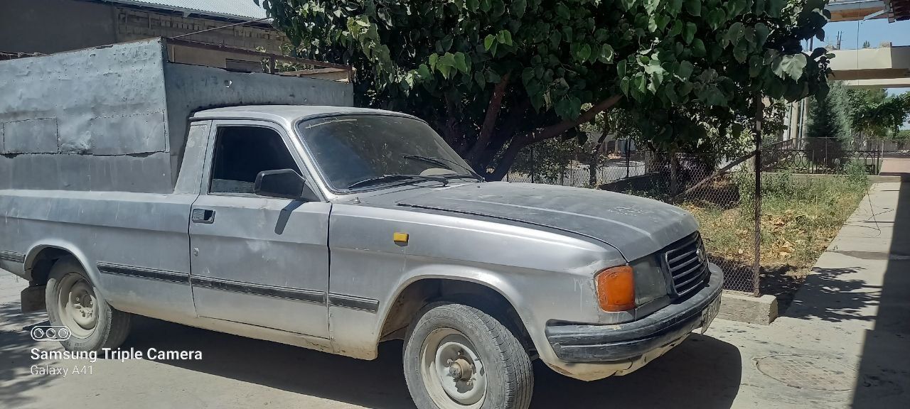 Gaz 31029 sotiladi srochni