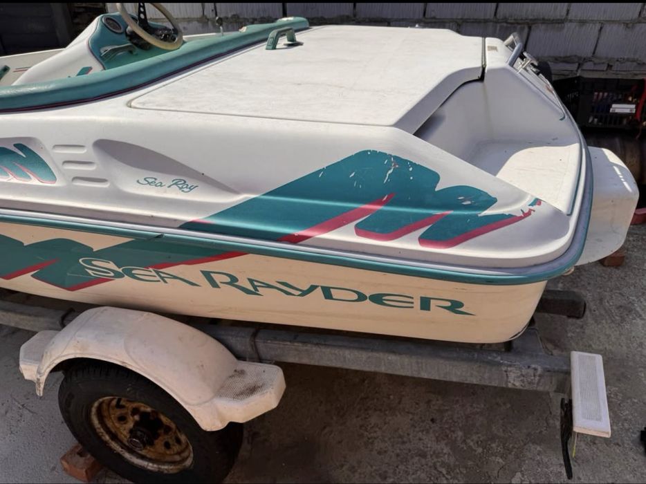 Vand barca cu motor si peridoc / vand motor de barca