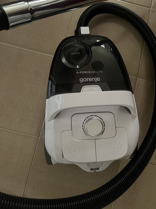 Vand aspirator aproape nou l-am foslost de vreo 3 ori! Merge impecabil