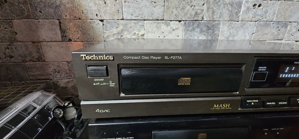 Cd player technics sl p277a in stare f buna
