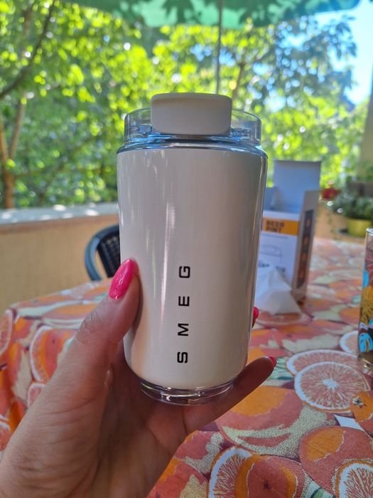 Термо чаша SMEG, нова, има и зелена, бяла, сива, черна, кремава