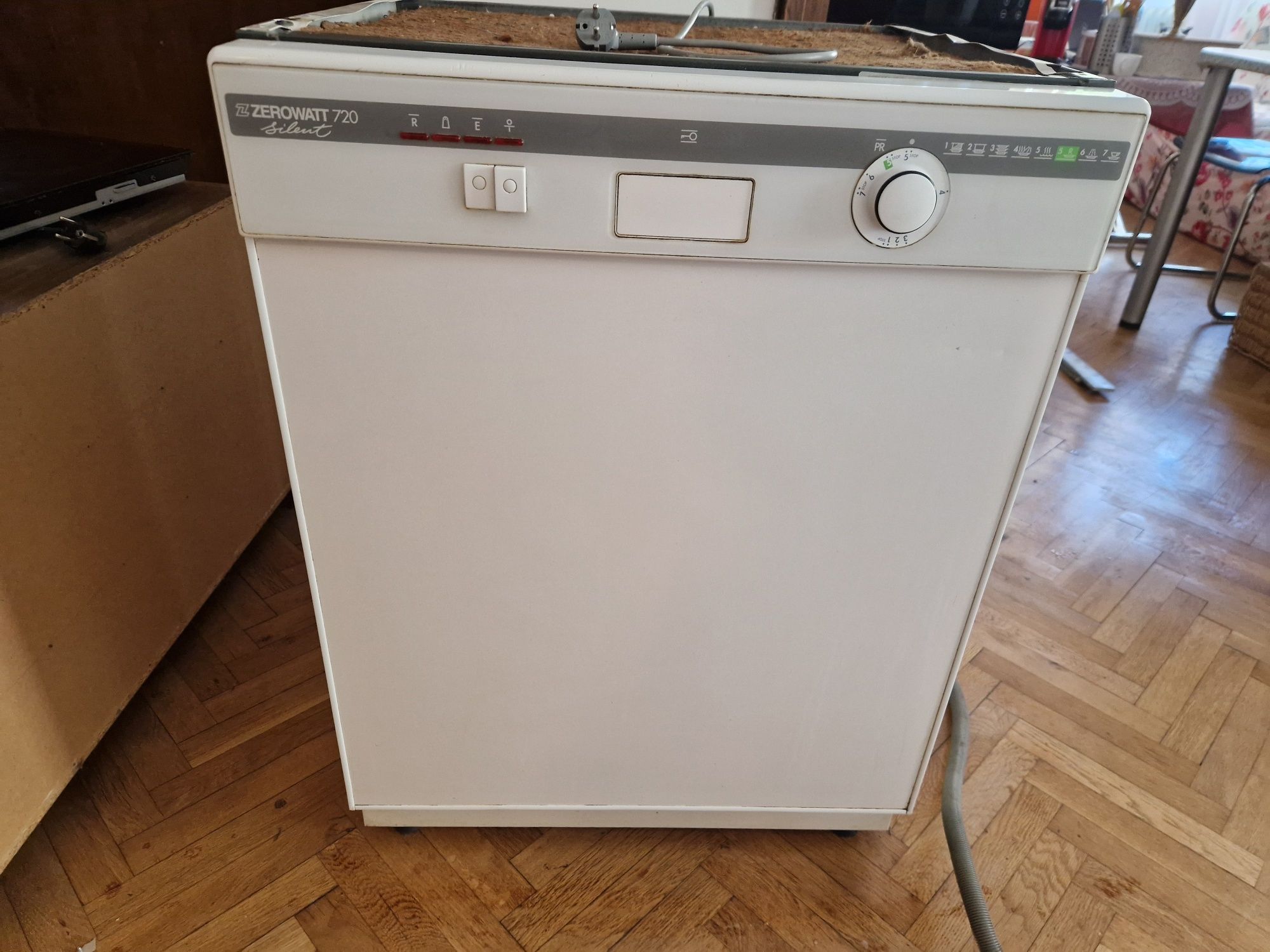Миялна машина zerowatt silent 720 60см.
