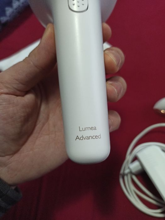 Фотоепилатор Lumea Advanced