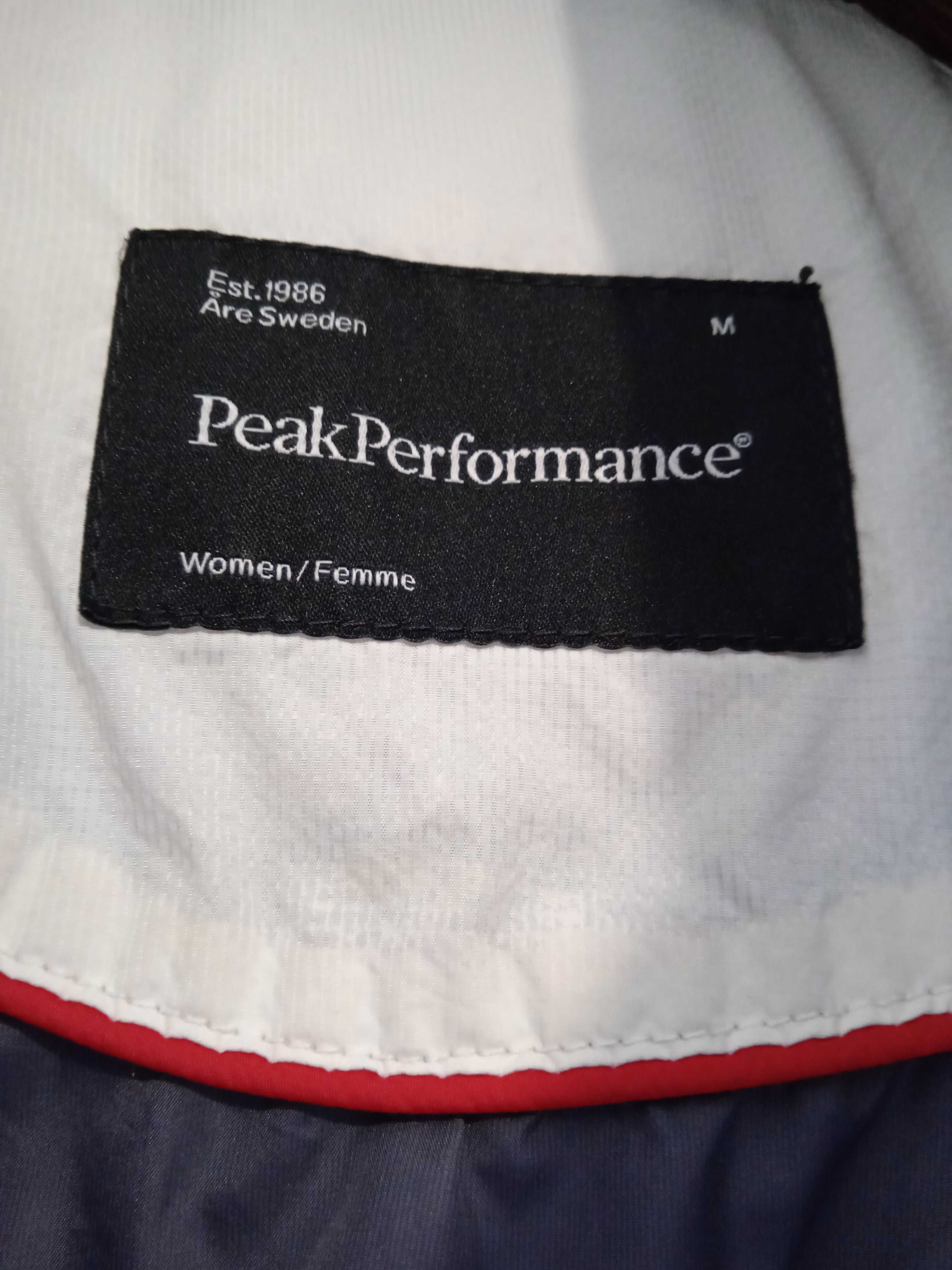 Дамско пухено яке Peak Performance