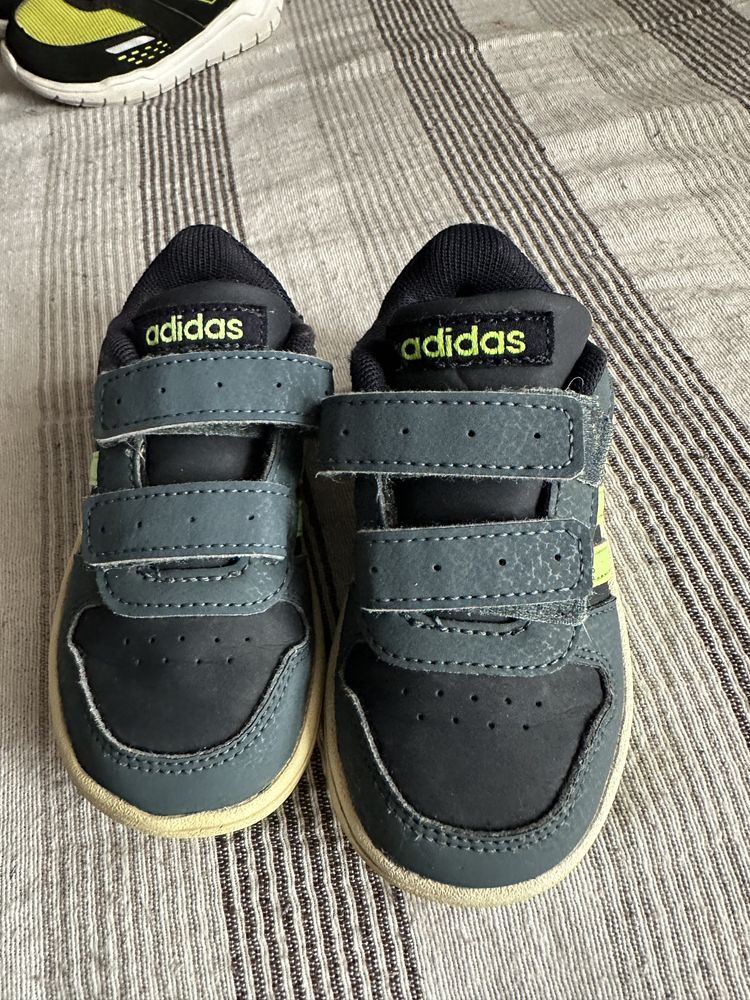 Adidasi Adidas copii