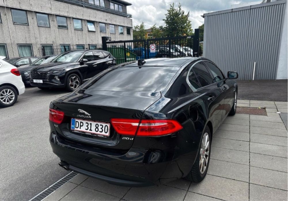 Dezmembrez Jaguar XE 2.0 diesel / 2018