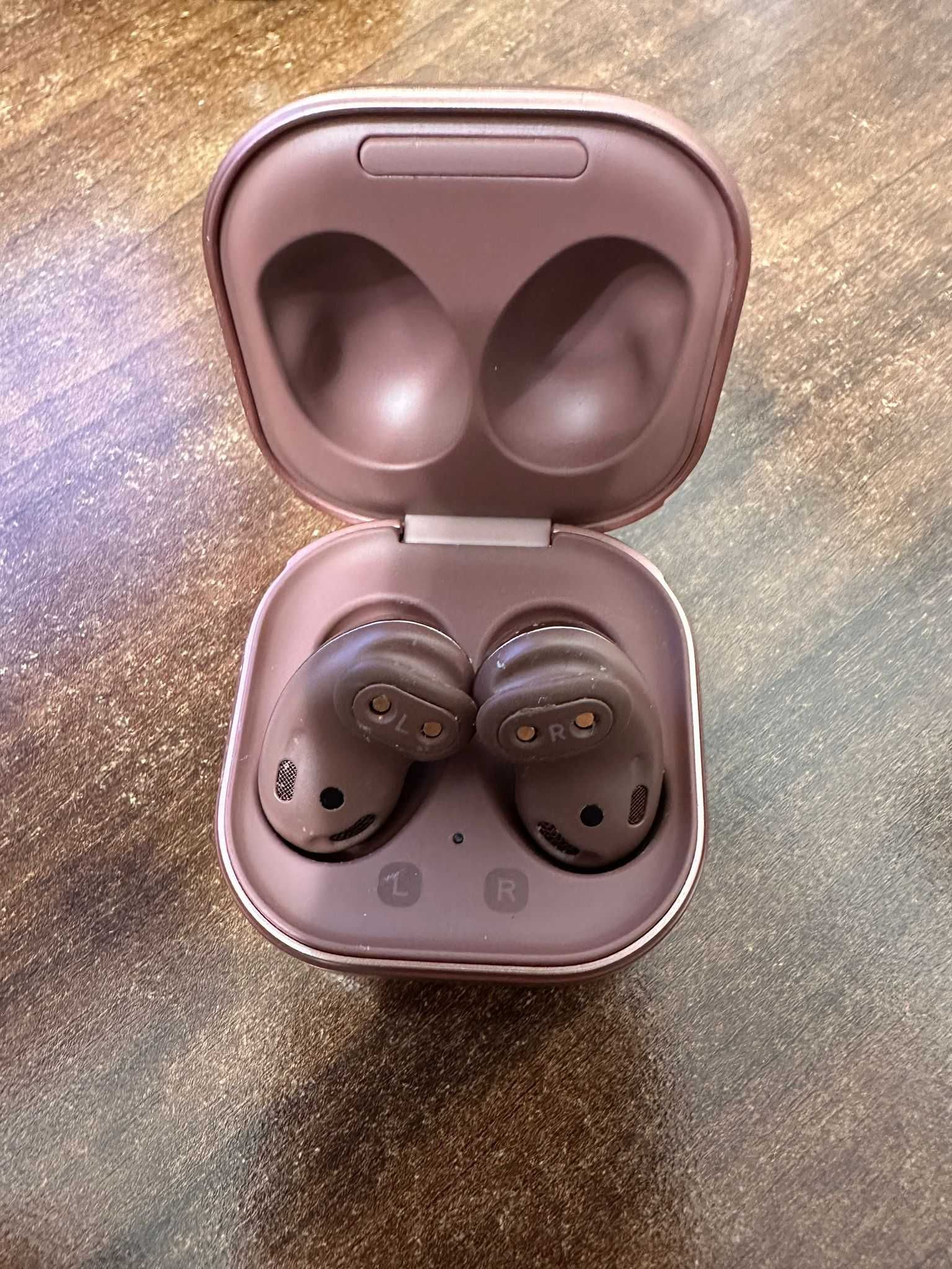 galaxy buds live bronze