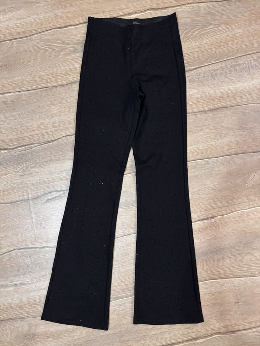 Панталон с камъни