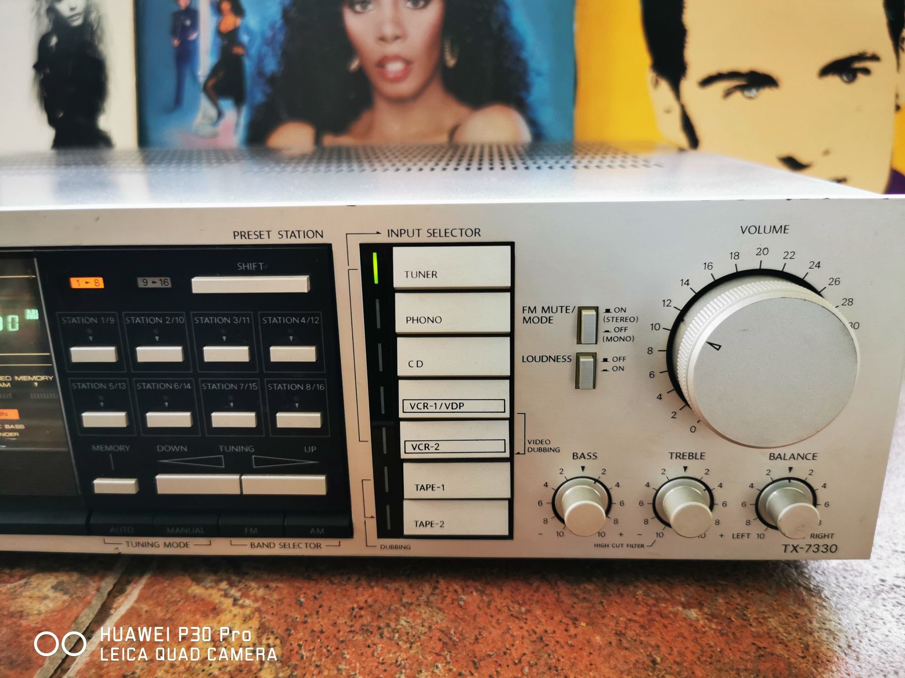 ONKYO Synthesized Tuner Amplifer TX-7330