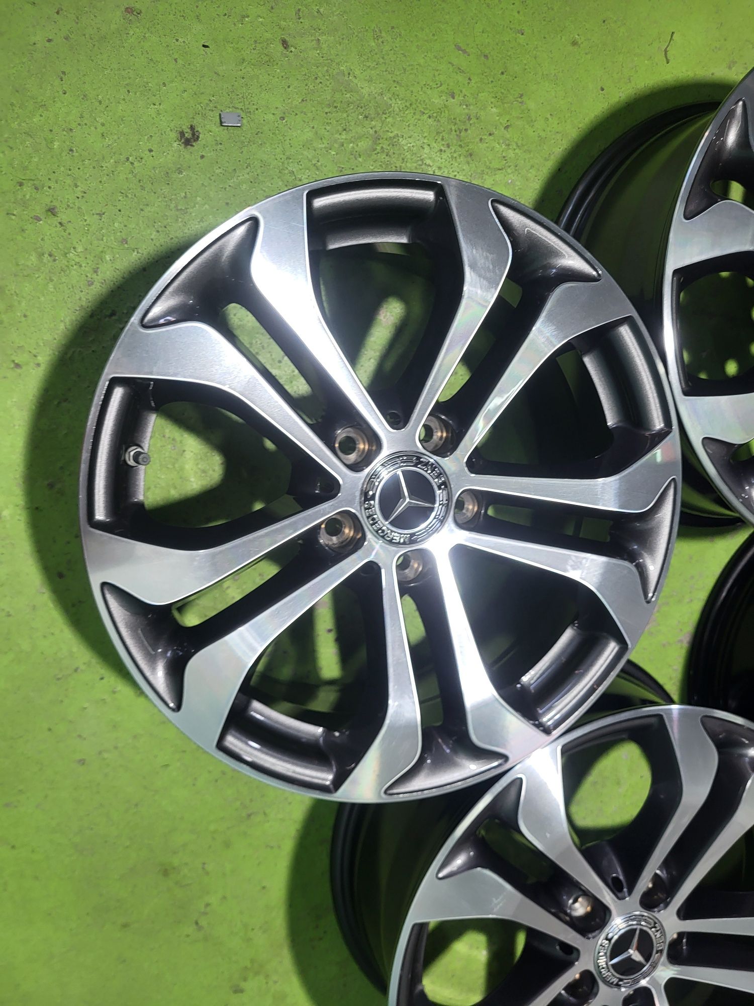 17 5x112 Mercedes  C Class W205 W204 E Class W213 W212 Vito Viano5х112