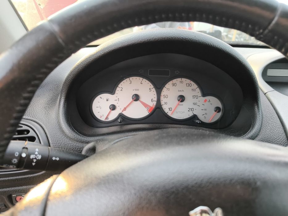 Пежо 206 На части 1,4 бензин