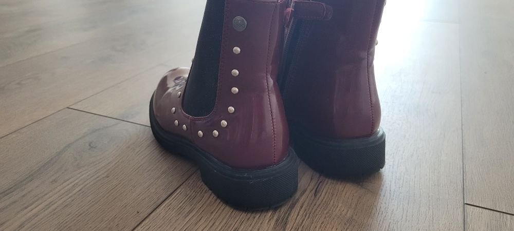 Ghete Chelsea de piele ecologica cu nituri Telagh, Visiniu
Ghete Chel