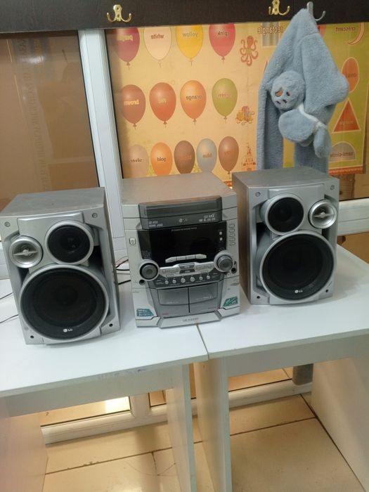 Продам музыкальный центр LG